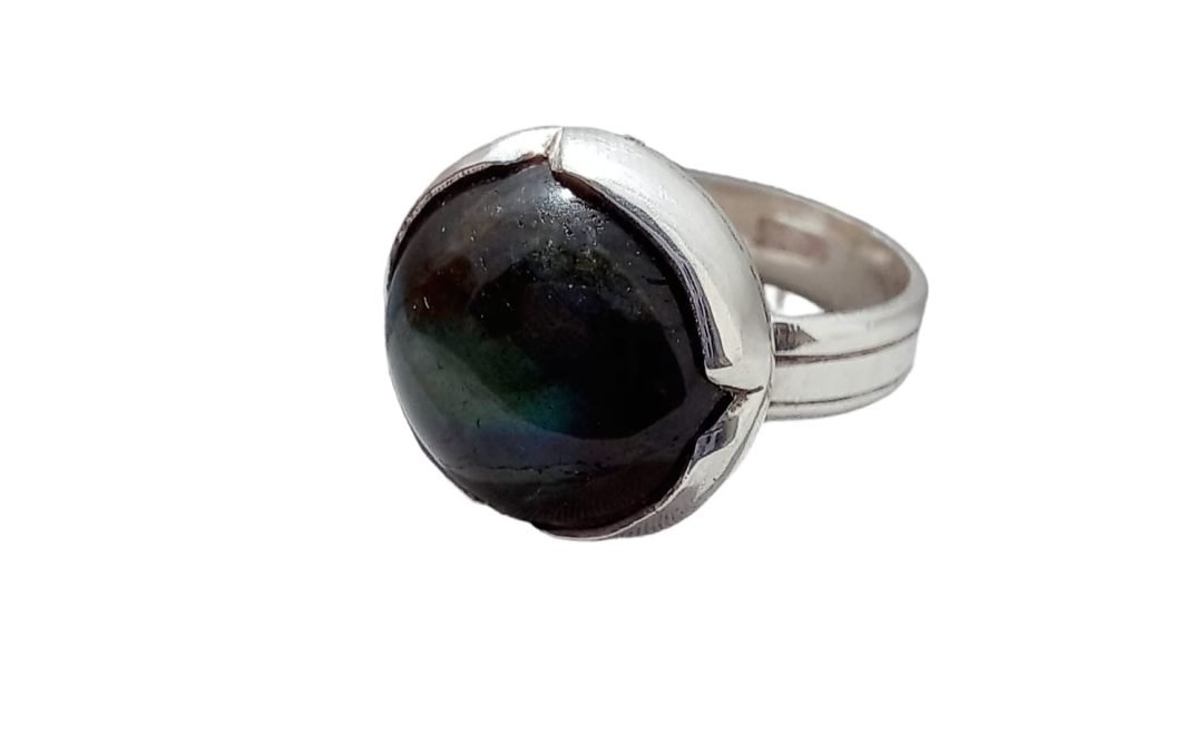 anillo piedra labradorita