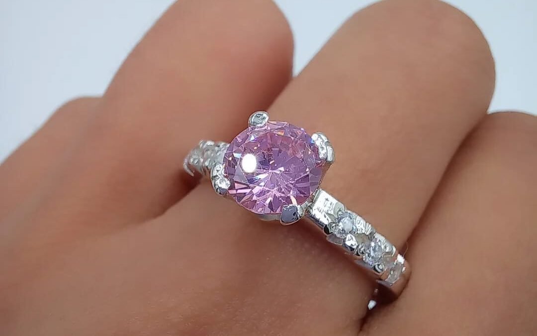 Anillo Solitario Rosado